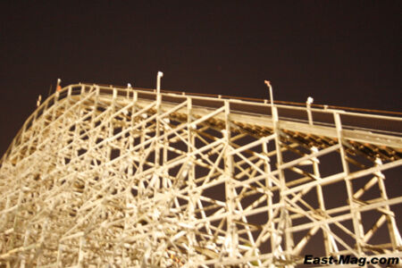 Avi's Thrillride Roller Coaster Escape